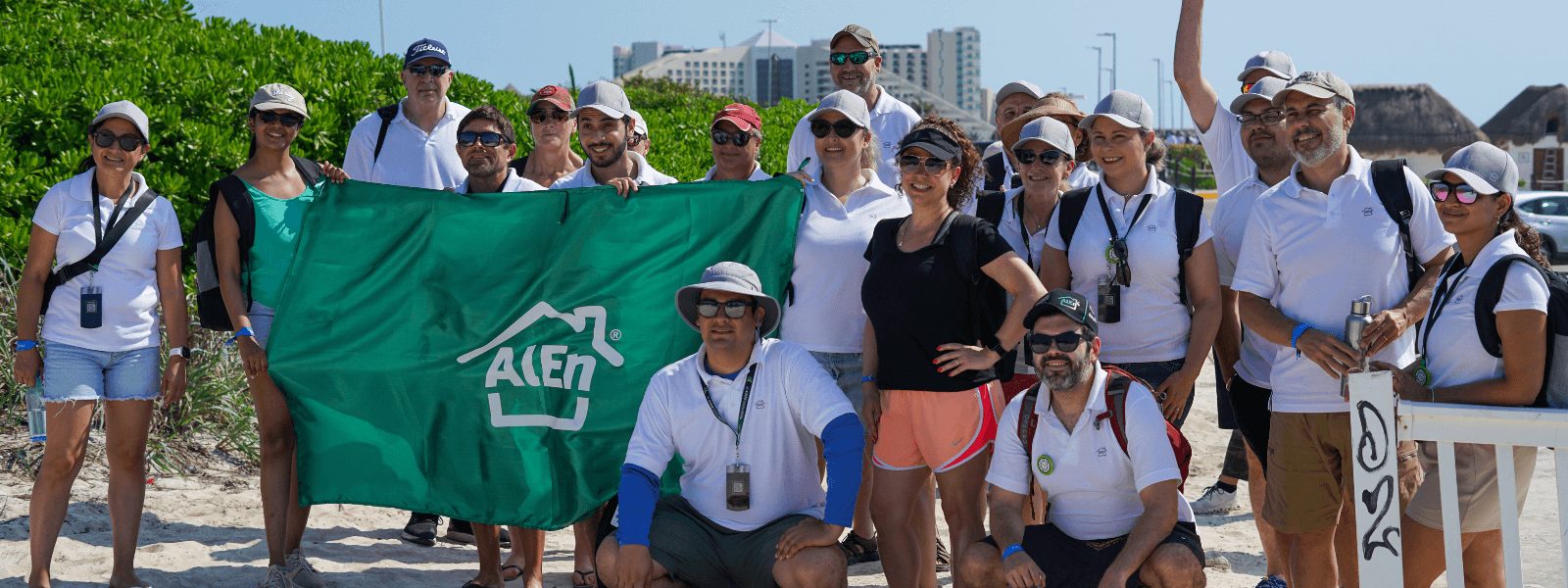 Limpieza de playa de anidación con Grupo AlEn